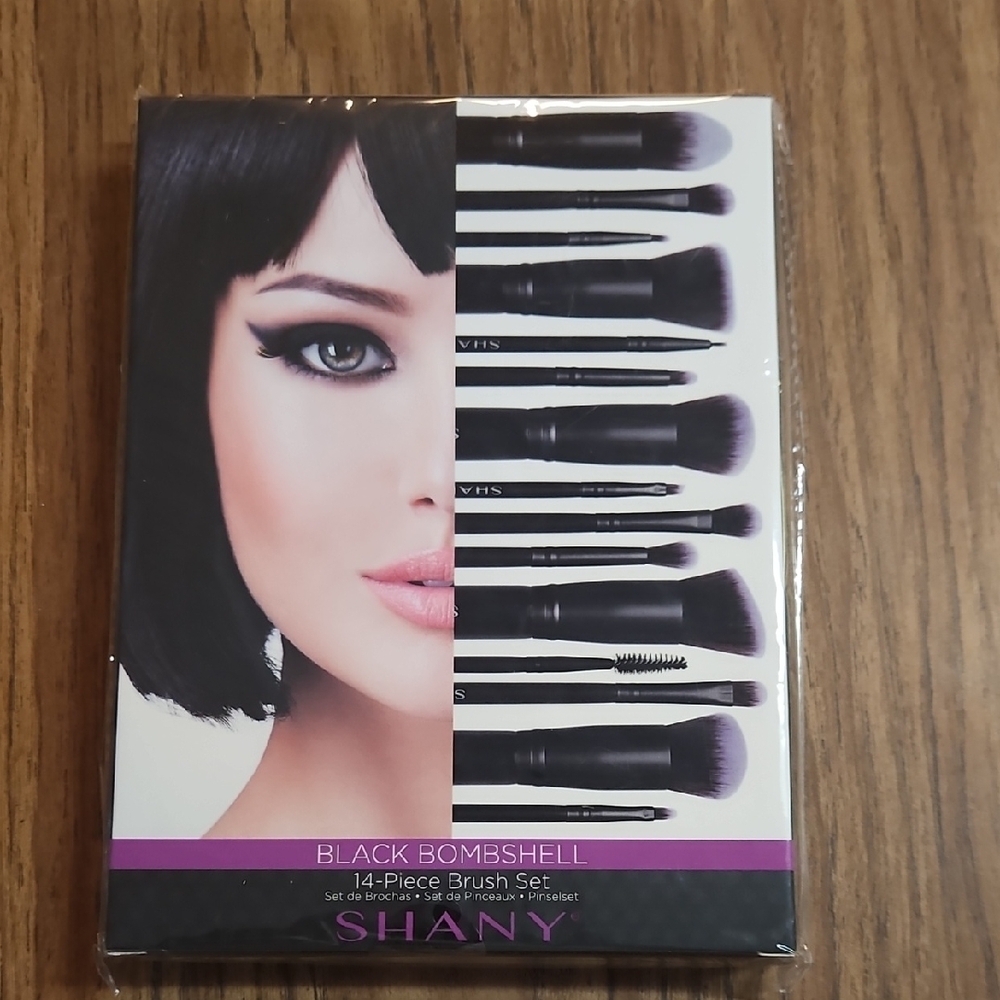 SHAN Black Bombshell 14-Piece Brush Set - Black